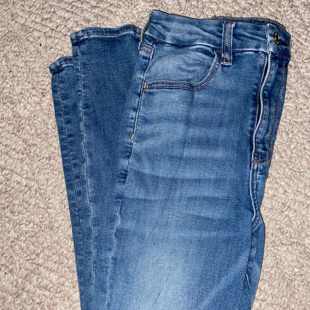 Very high waisted skinny jeans